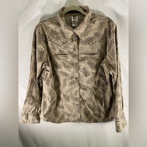 The North Face Button Down Pearl Snap Blouse Top Women’s XL.